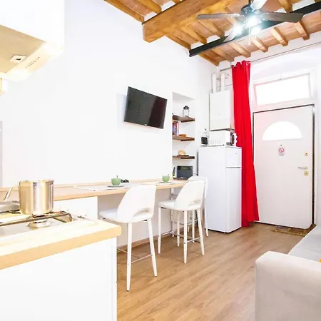 Tower Apartment *